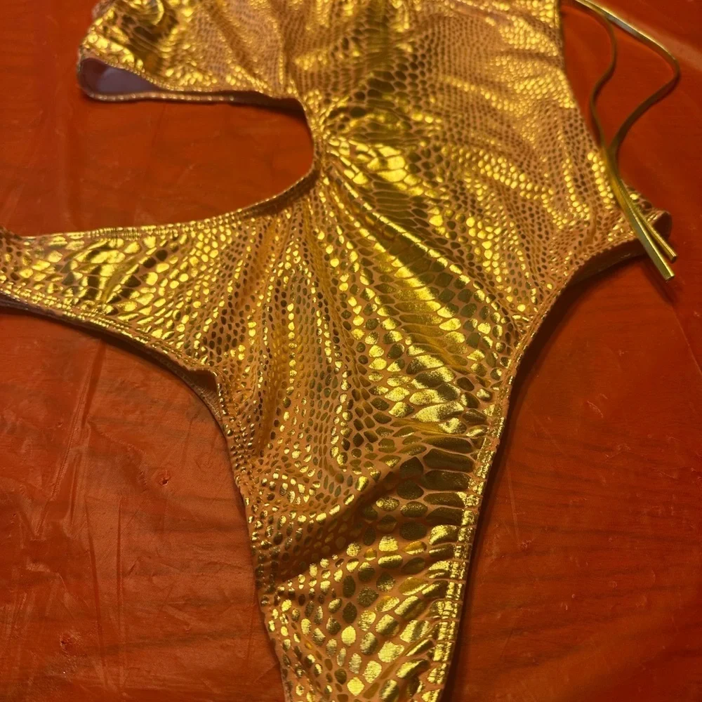 Wonen’s  Gold One Piece Swimsuit Bikini